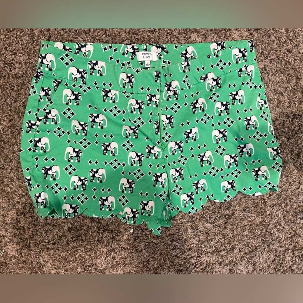 Crown and ivy, scalloped elephant shorts, size 12